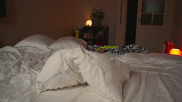 mynaughtynightsn Live XXX chat