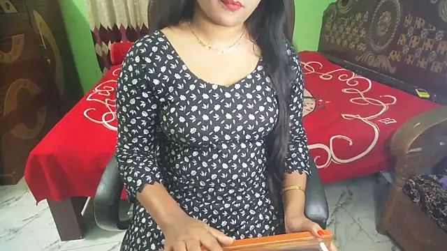 BengaliQueenStar Chat XXX in diretta