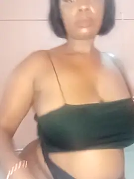 Luciouslips00 网络视讯表演