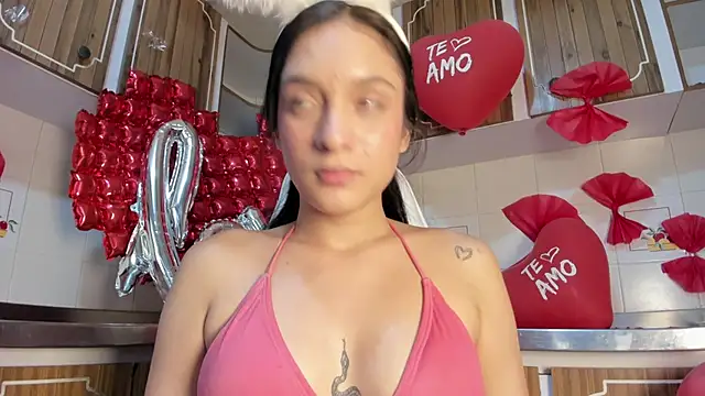 violet_77711 élő XXX-chatje