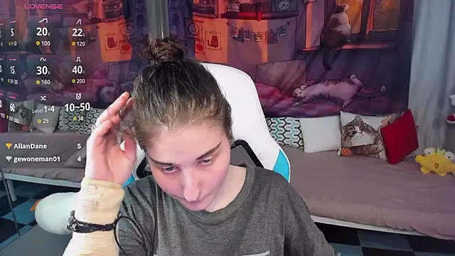 KiraDuvall élő XXX-chatje