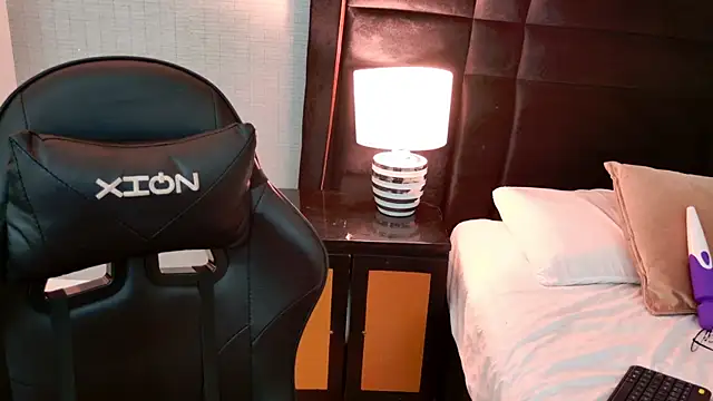 Czat XXX na żywo – EllaEvanz