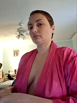 MilfyMrsRobinson live XXX chat