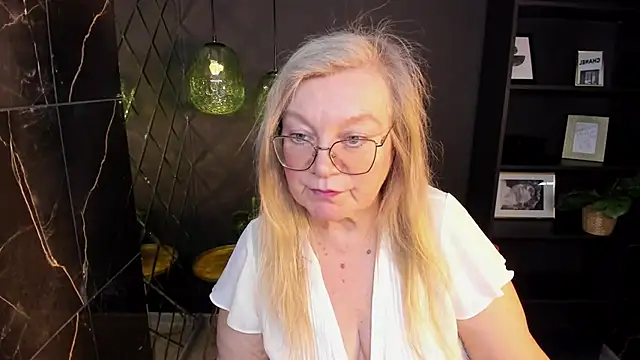 NataliMellow live XXX chat