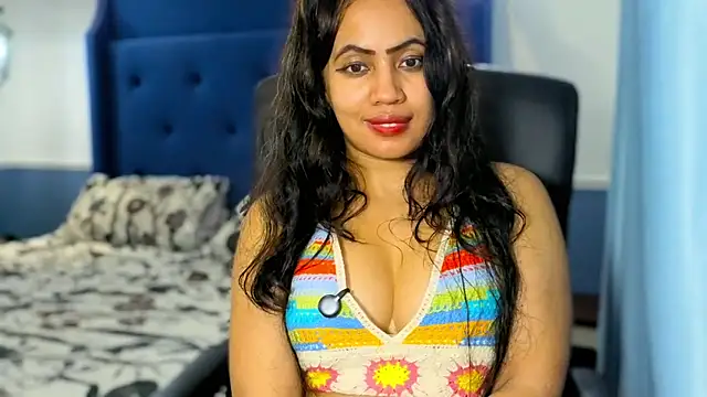 Chat +18 de FannyXhot ao vivo