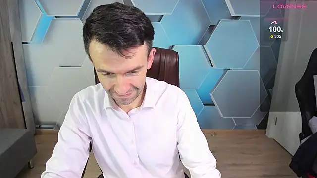 SteveTiger Adlı Modelin Canlı XXX Sohbeti