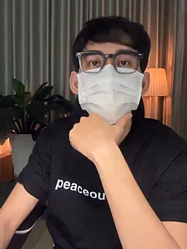 MinhTuanLive Adlı Modelin Canlı XXX Sohbeti