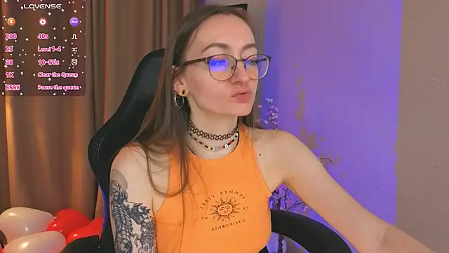 ShiroHeby Adlı Modelin Canlı XXX Sohbeti