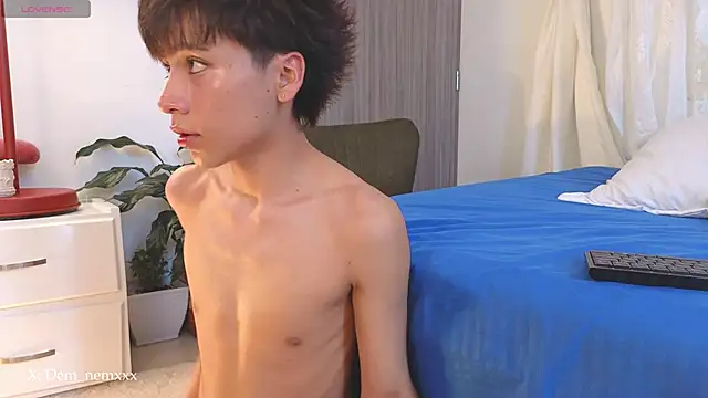 Tommyfoxboy Adlı Modelin Canlı XXX Sohbeti