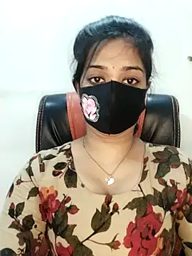 Tapur- élő XXX-chatje