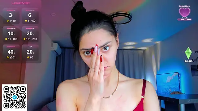 EmiliaZen Adlı Modelin Canlı XXX Sohbeti