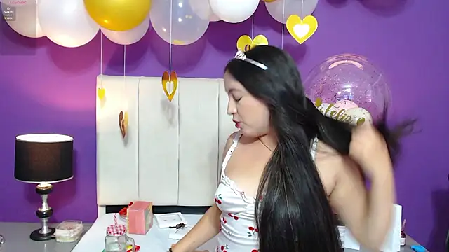 ScarletLevis Adlı Modelin Canlı XXX Sohbeti