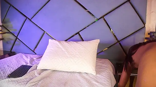 marcela_rojas Adlı Modelin Canlı XXX Sohbeti