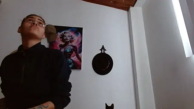 Chatroom XXX en direct de Crystal_Star_