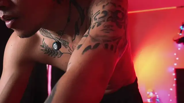 AlphaMasterXxx Adlı Modelin Canlı XXX Sohbeti