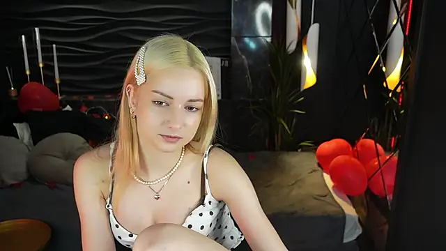 Jessie_Cuti Adlı Modelin Canlı XXX Sohbeti