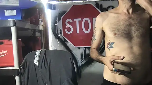 SinlessFreedom7 Adlı Modelin Canlı XXX Sohbeti