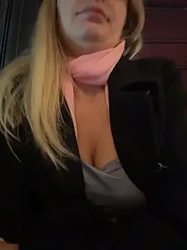 Betsy's Live XXX Chat