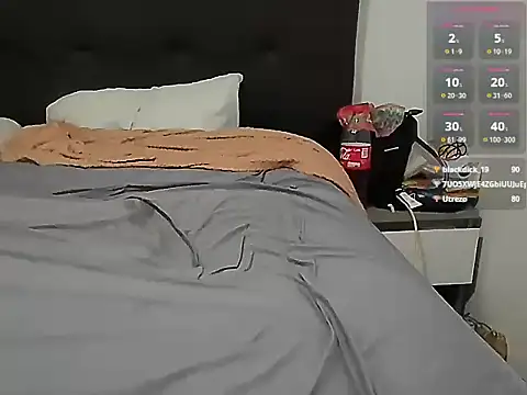 lina_99_'s Live XXX Chat