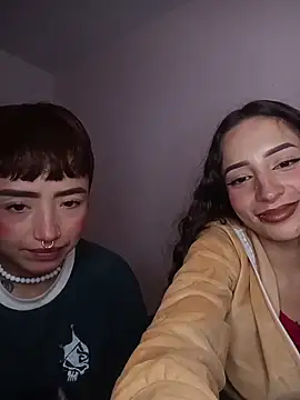 AlexxaAndRileyy's Live XXX Chat