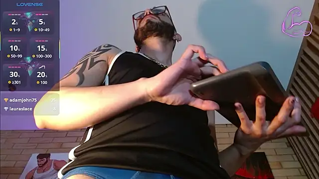 dave_wolf7 Chat XXX live