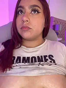 Wen_01 Adlı Modelin Canlı XXX Sohbeti