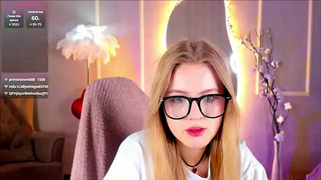 Kelly__White élő XXX-chatje