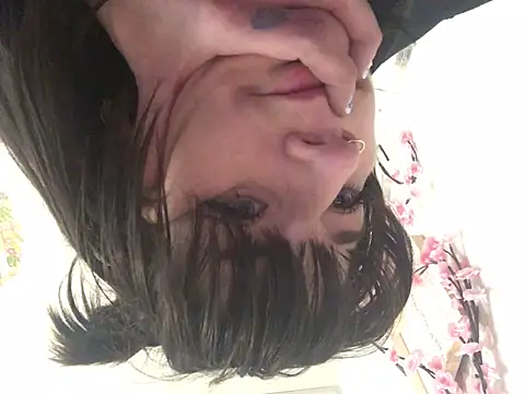 Girlnextdoor242 Adlı Modelin Canlı XXX Sohbeti