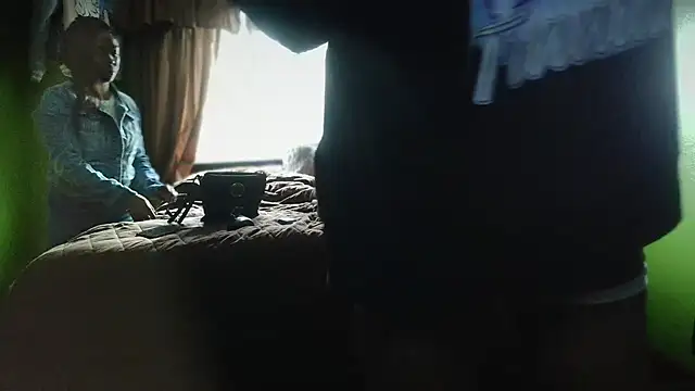 Sexslavescorpio Adlı Modelin Canlı XXX Sohbeti