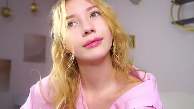 SunnivaCovil Adlı Modelin Canlı XXX Sohbeti