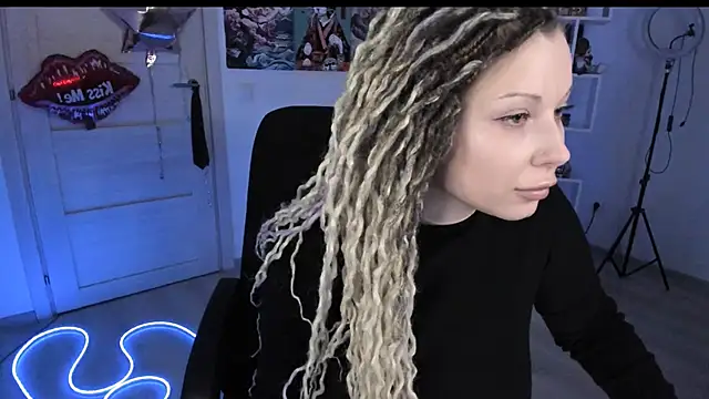 HoneySallyMoore's Live XXX Chat