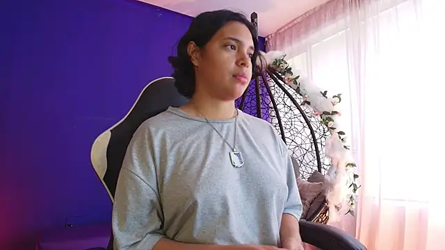 Chatroom XXX en direct de Emmapark_