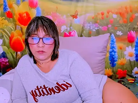 indianroxy élő XXX-chatje