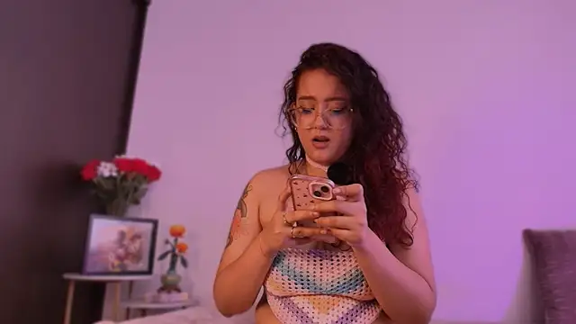 Онлайн чат XXX kittysophie_