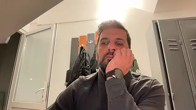 XXX chat uživo modela TARKAN1