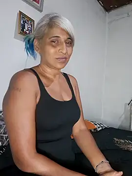 Goodgirlsue_77 网络视讯表演