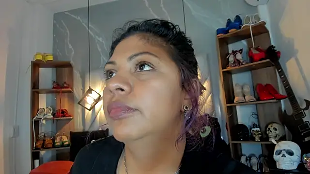 MirandaHaguen Adlı Modelin Canlı XXX Sohbeti