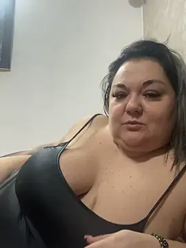 Онлайн чат XXX MikyVesela