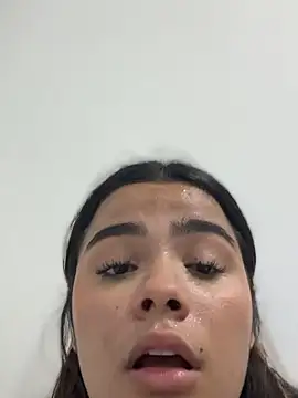 Chatroom XXX en direct de Kaily_Sweet16