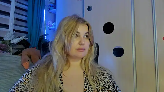 CoraSwon élő XXX-chatje