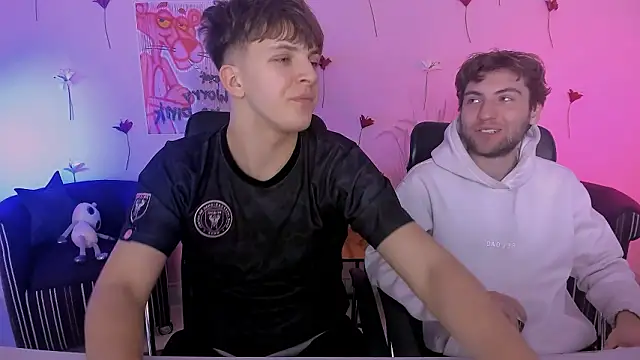 Вебкам-шоу travis_wolf_