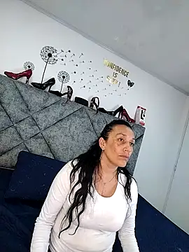 Shantey_Laurent লাইভ XXX চ্যাট