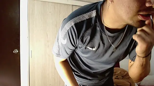 عرض كام Henry_villa23