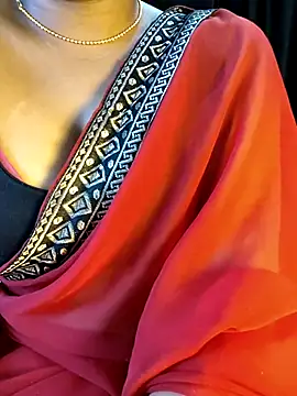 Malluvibez Adlı Modelin Canlı XXX Sohbeti