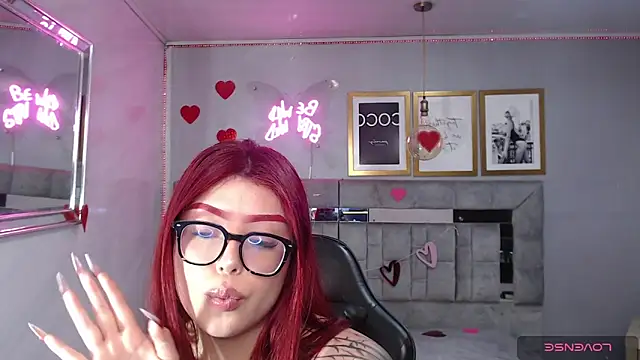 Red_Bunny_v Adlı Modelin Web Kamerası Şovu