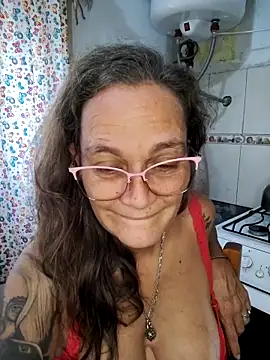 Nanybeach 即時 XXX 聊天