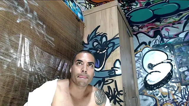 Chat XXX en directo de Justin_Frank