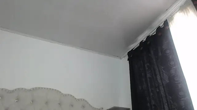 Chat XXX Live Abril_Squirt