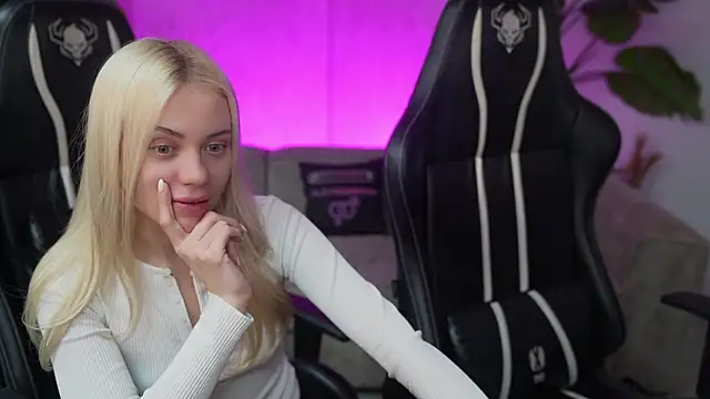 Britney054 – Naživo XXX chat