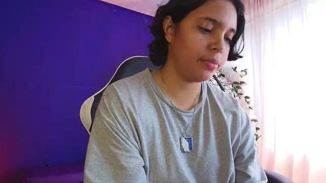 XXX chat uživo modela Emmapark_